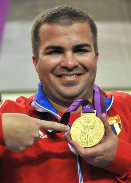 Archivo:Tiro Oro-Pupo-Londres 2012.jpg