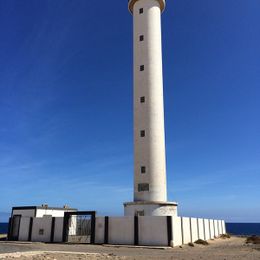 Faro punta gavioto.jpg