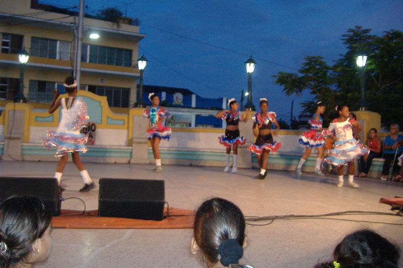Archivo:BarrioDanza2015.JPG