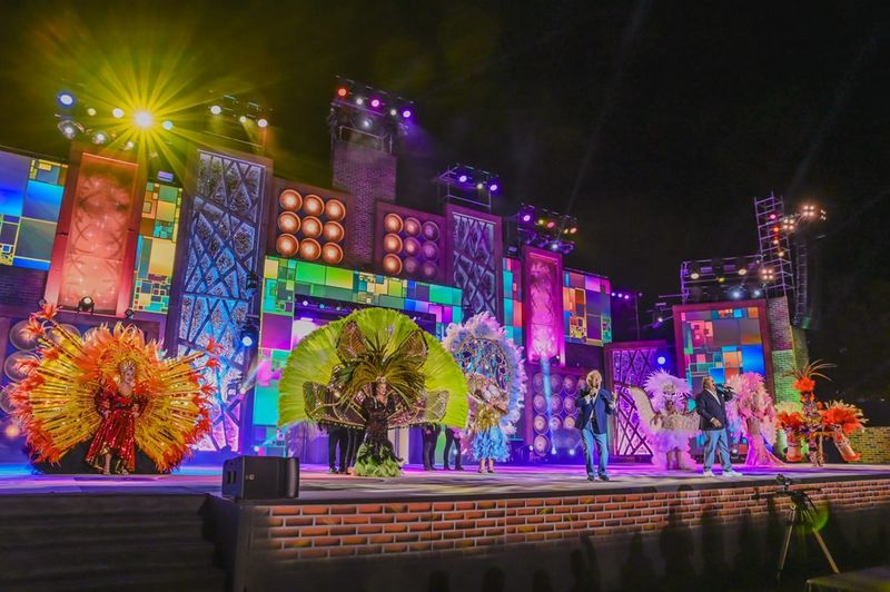 Archivo:Carnaval maspalomas.jpeg