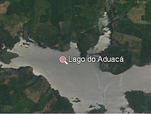 Apuacá lago.JPG