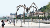 Mamá (escultura)4.jpg