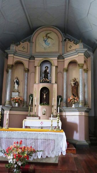 Archivo:Altar, iglesia de Barraza.JPG