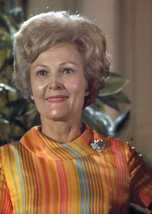 Pat-Nixon.jpg
