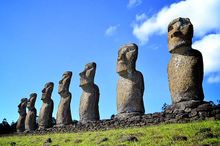 Ahu-Akivi-Isla-de-Pascua01.jpg