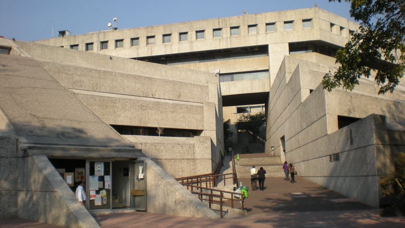 Archivo:UPN Ajusco entrada principal.JPG
