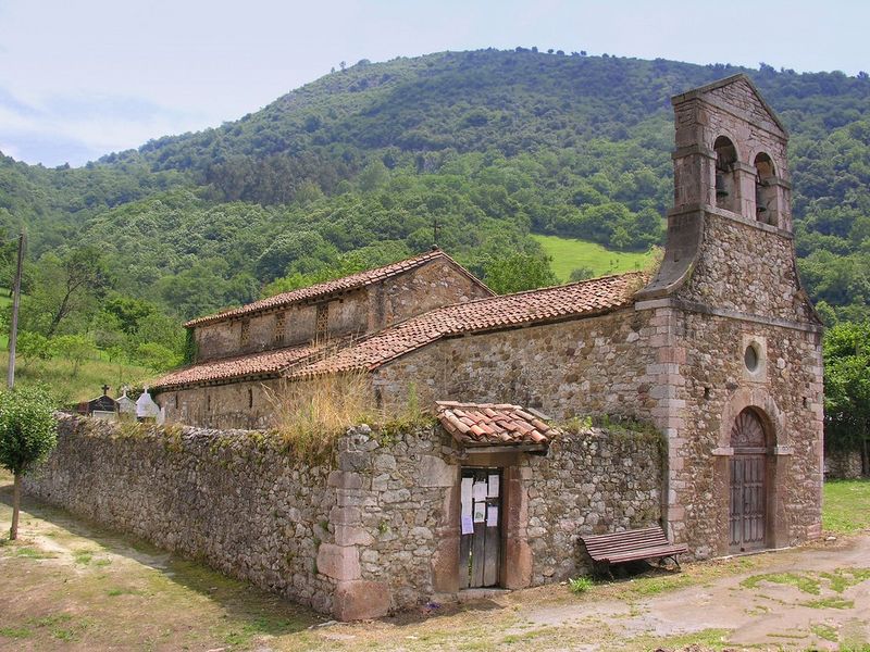 Archivo:Adriano iglesia.jpg