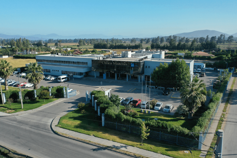 Archivo:Clinica-los-maitenes-2.png