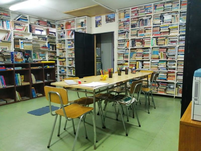 Archivo:Biblioteca comunitaria Santiago Ferrari.jpg