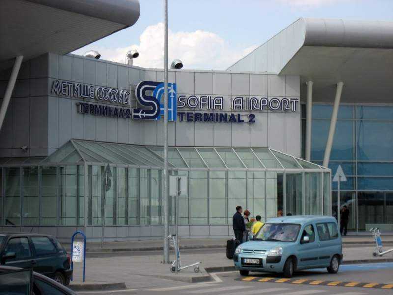 Archivo:Terminal 2 sofia aeropuerto.jpg