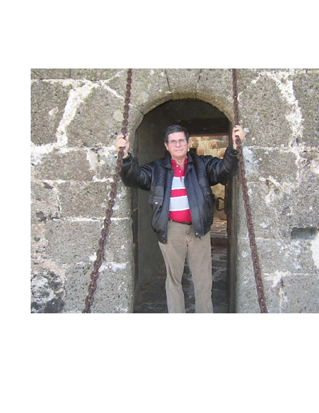 Archivo:Ramiro Beaton.png