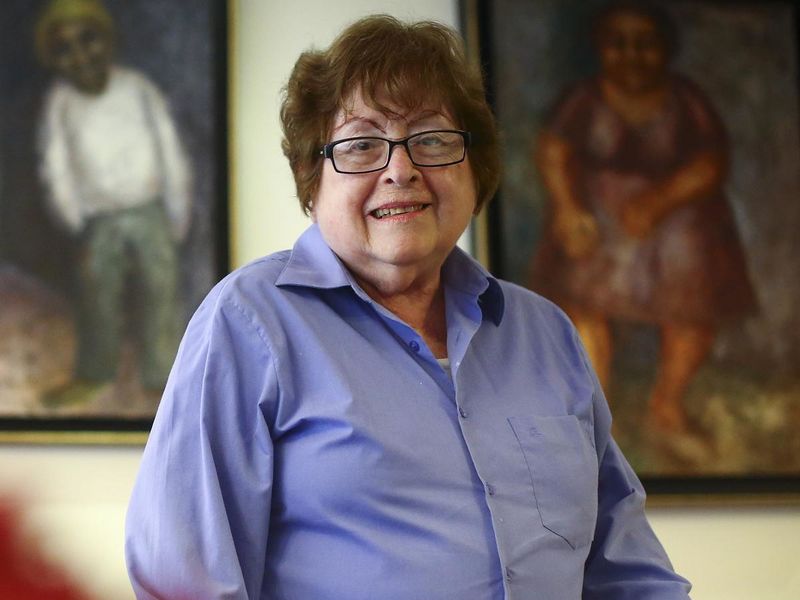 Archivo:Teresa Burga.jpg