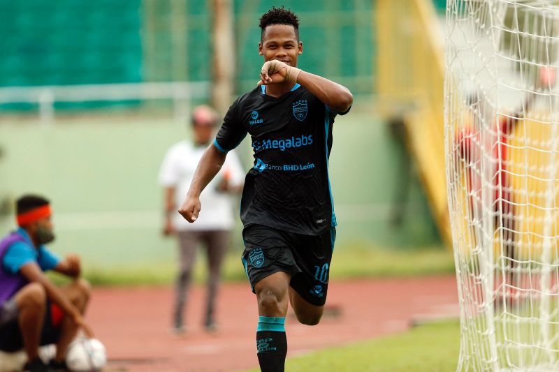 Archivo:Rolando Vasquez.jpeg