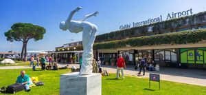 Aeropuerto-Internacional-Galileo-Galilei1.jpg