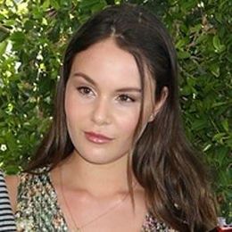 Holly-ramsay-1.jpg