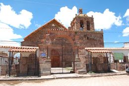 Iglesia tiahuanaco.jpg