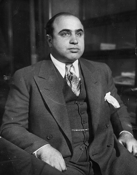 Archivo:Al Capone in 1930.jpg