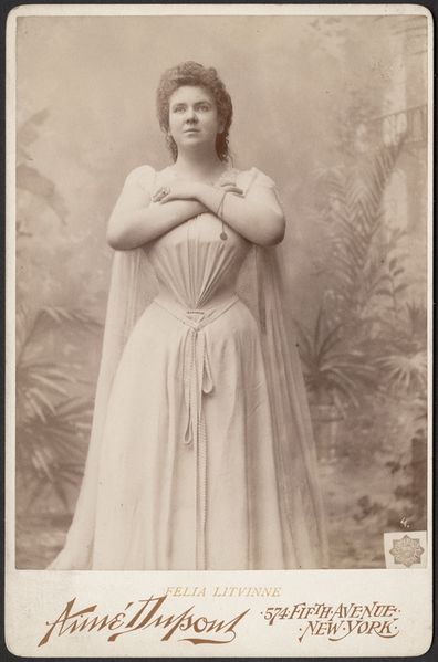 Archivo:FELIA LITVINNE.jpg