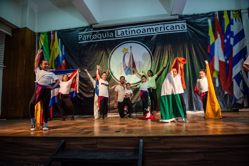 Archivo:Día del Migrante.jpg