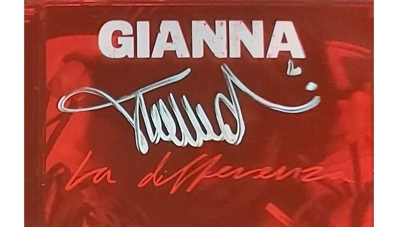 Archivo:Giannafirma.jpg