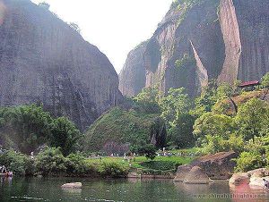 Monte-wuyi.jpg