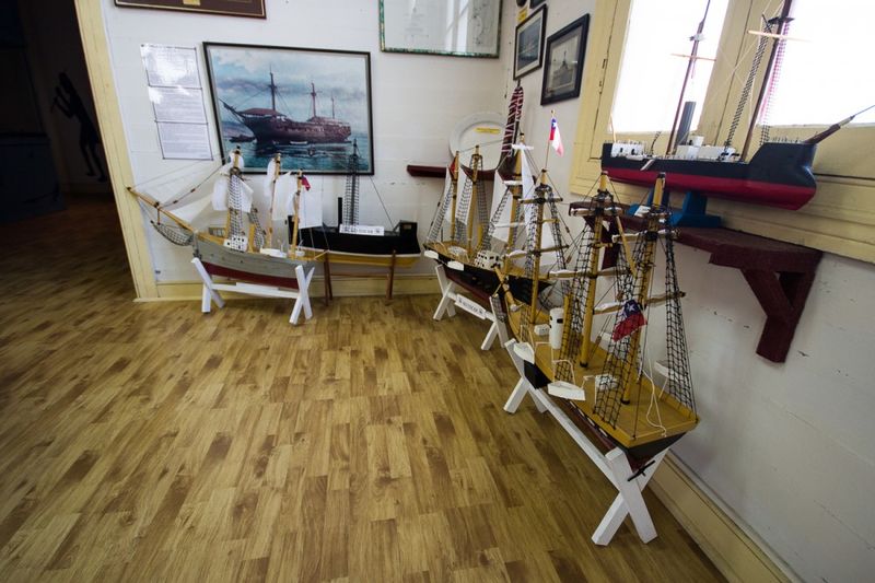 Archivo:Interior museo mejillones.jpg