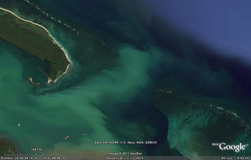 Archivo:Entrada desde mar abiertoepm.jpg