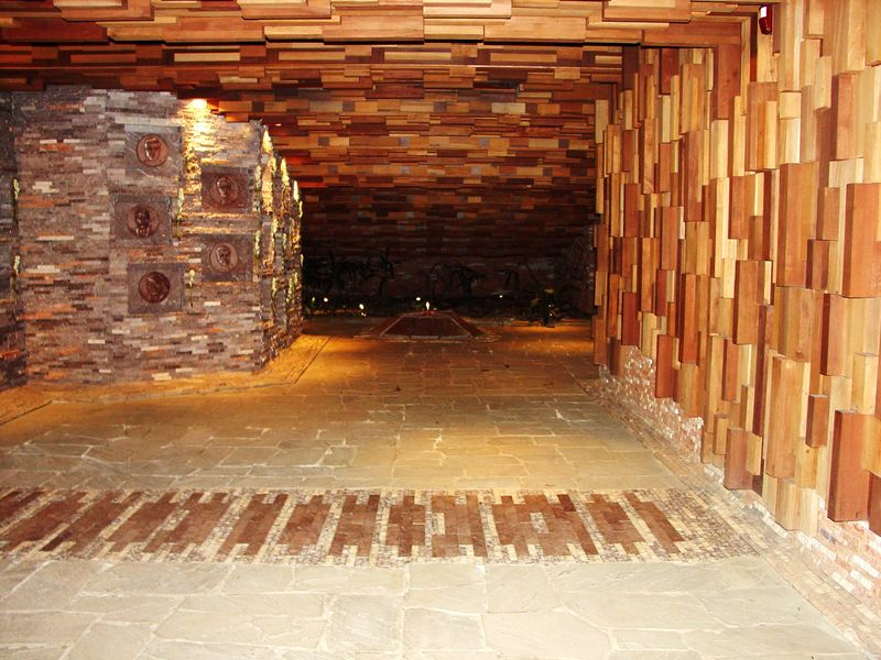 Archivo:Plaza Che Quevara Memorial.jpg