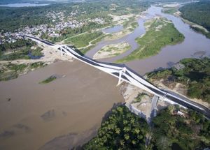 Puente sobre el río