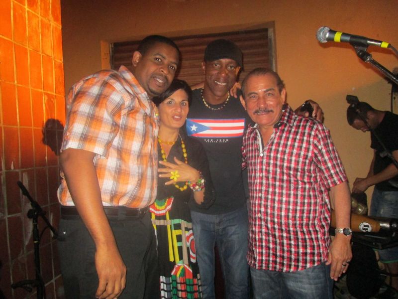Archivo:CON TONY ÁVILA.jpg