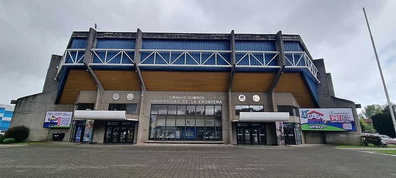 Archivo:Gimnasio Olímpico UFRO.jpg