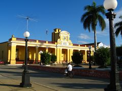 Asamblea municipal poder popular trinidad.jpg