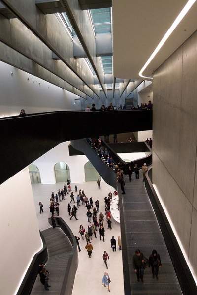 Archivo:Zaha Hadid.MAXXI.7.jpg