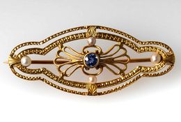BROCHE .jpg