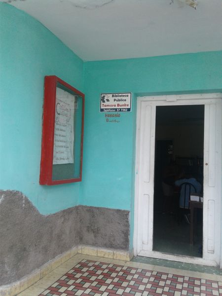 Archivo:Biblioteca Municipal Chambas.jpg