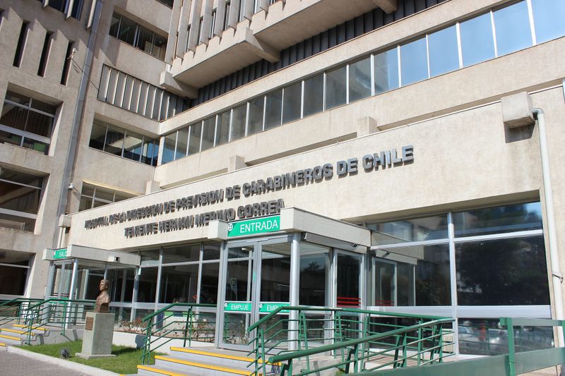 Archivo:Fachada Hospital DIPRECA, Chile.jpg